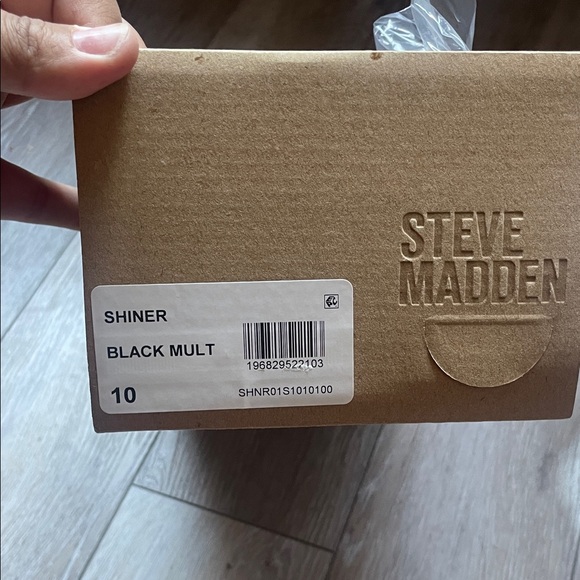 Steve Madden Black Shiner Mule - Picture 2 of 6